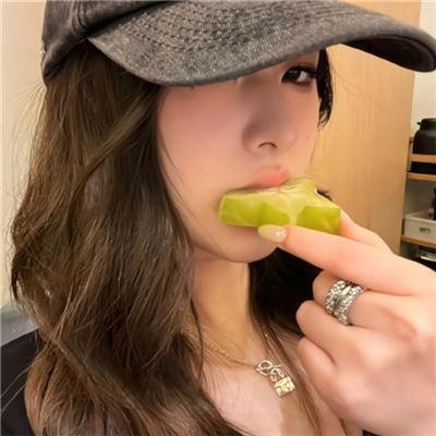 捕快姐姐郝可爱海报